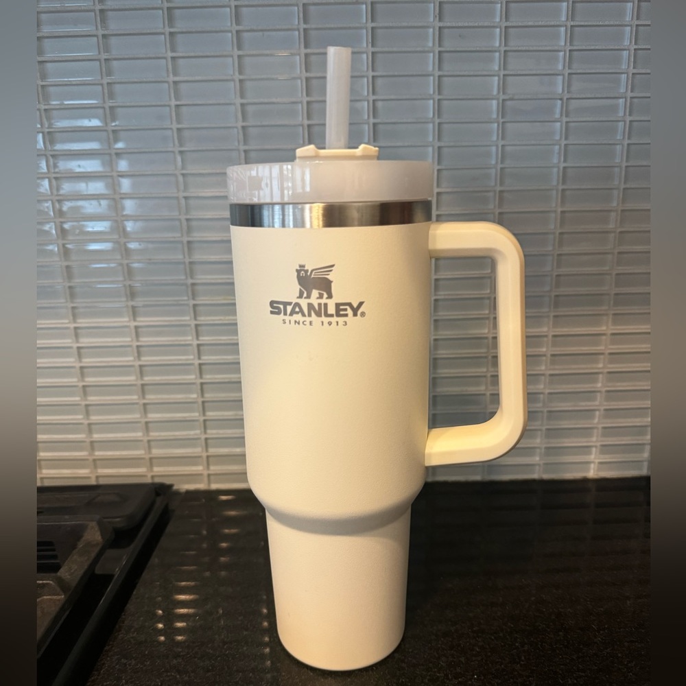 Stanley 40oz Quencher H2.0 Tumbler with Lid